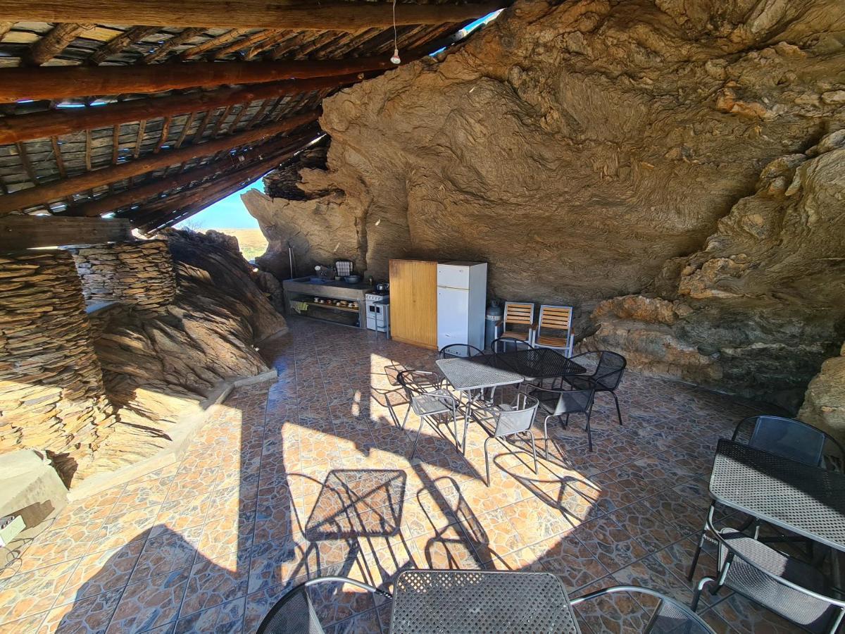 Rooiklip Camp Flintstone Apartment Exterior photo