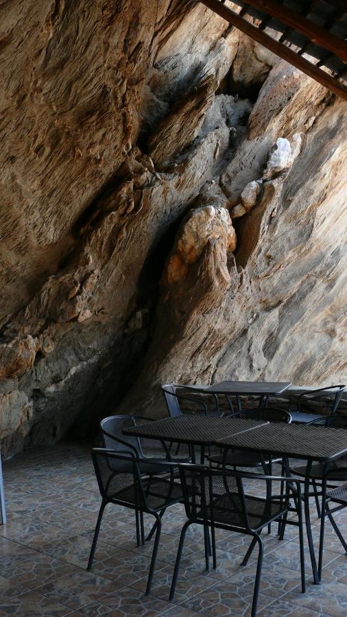 Rooiklip Camp Flintstone Apartment Exterior photo